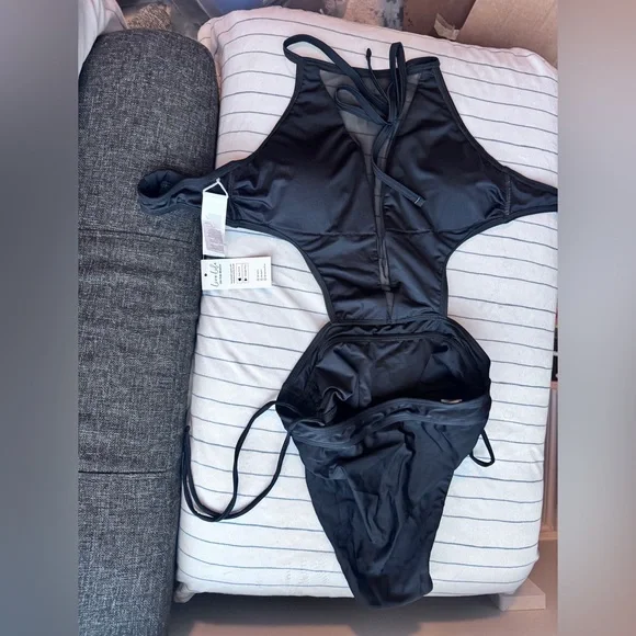 Cupshe Mesh Cutout Ruched Drawstring
Monokini Swimsuit - Picture 5 of 5